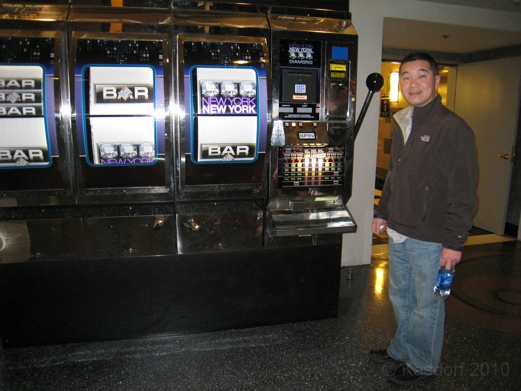 Las Vegas 2010 Marathon 111.1.JPG - The 2010 Las Vegas Fire - Ice and Sweat Tour. Half Marathon, Red Rock Canyon, Casinos, Valley of Fire.... and buffets!